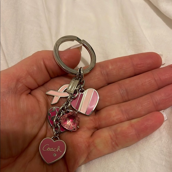 Pink Heart Keychain - Picture 4 of 4